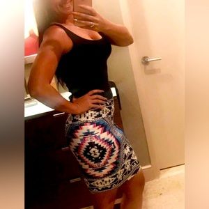 Bright and fun stretch mini skirt.